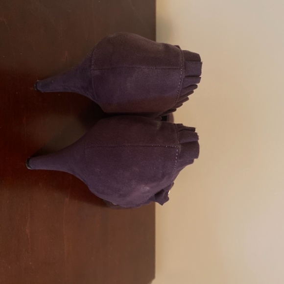 Alfred Sung Suede Purple Heels - Picture 3 of 3